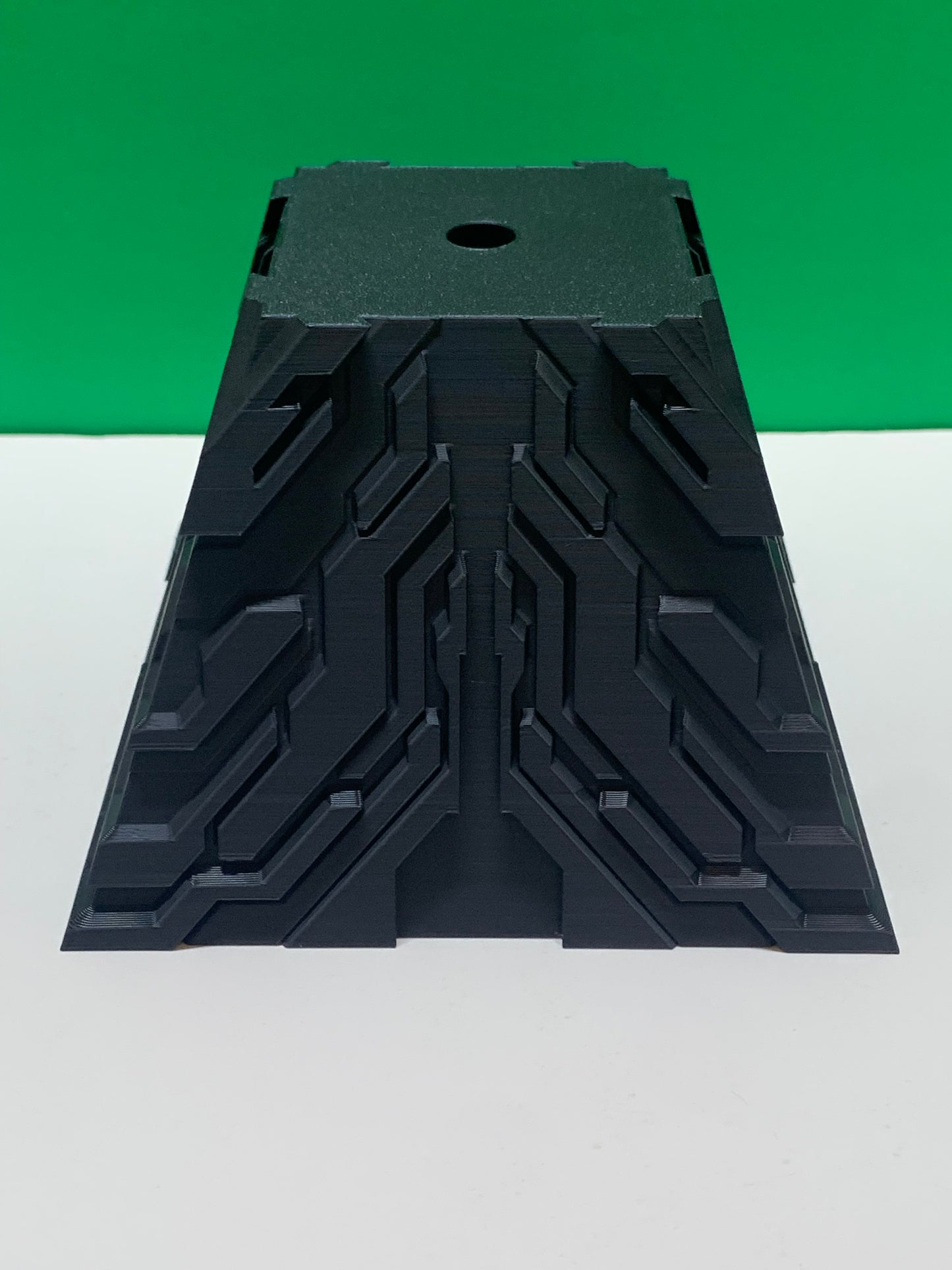 Uplink Planter Pot