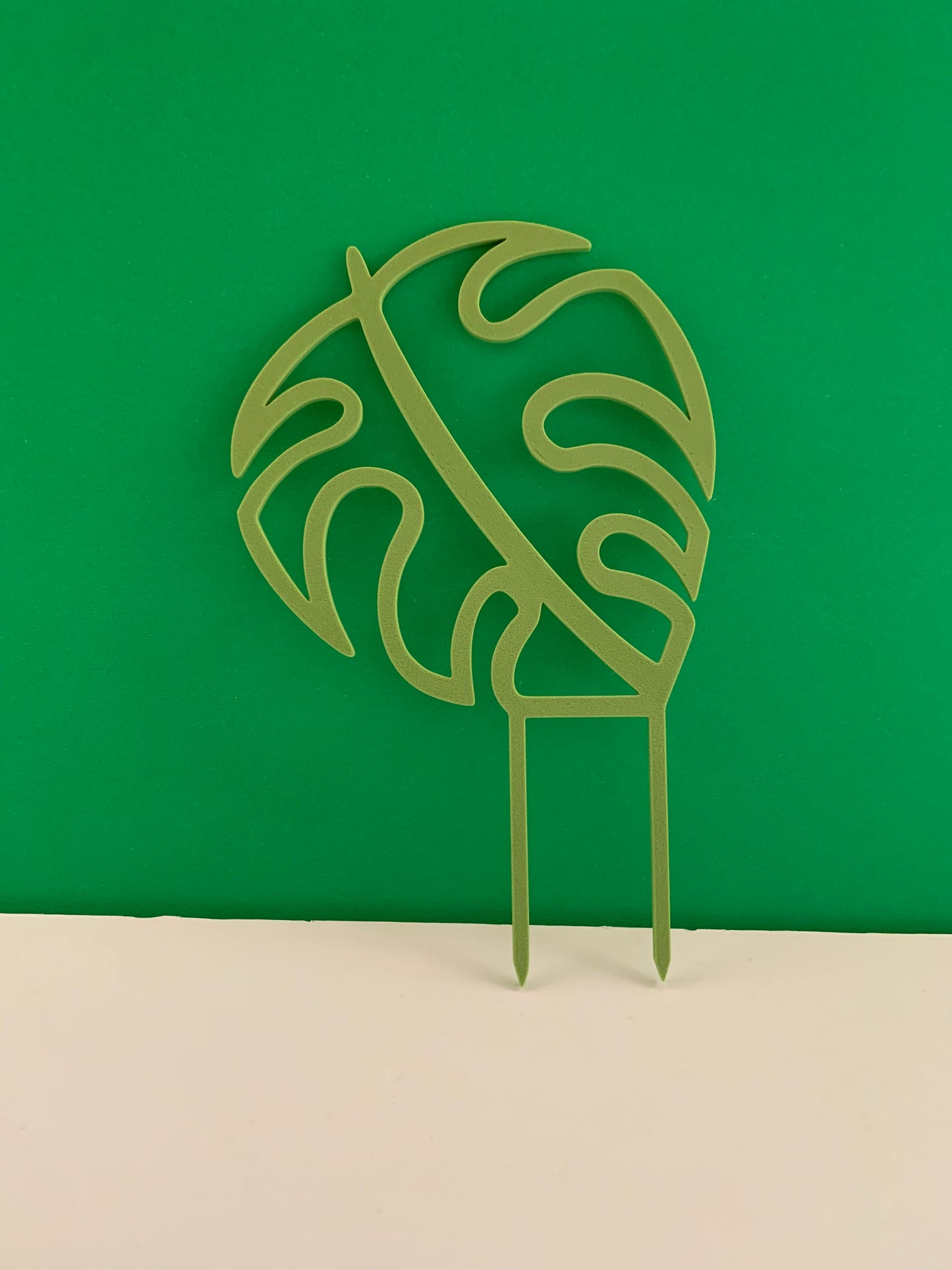 Monstera Leaf Trellis