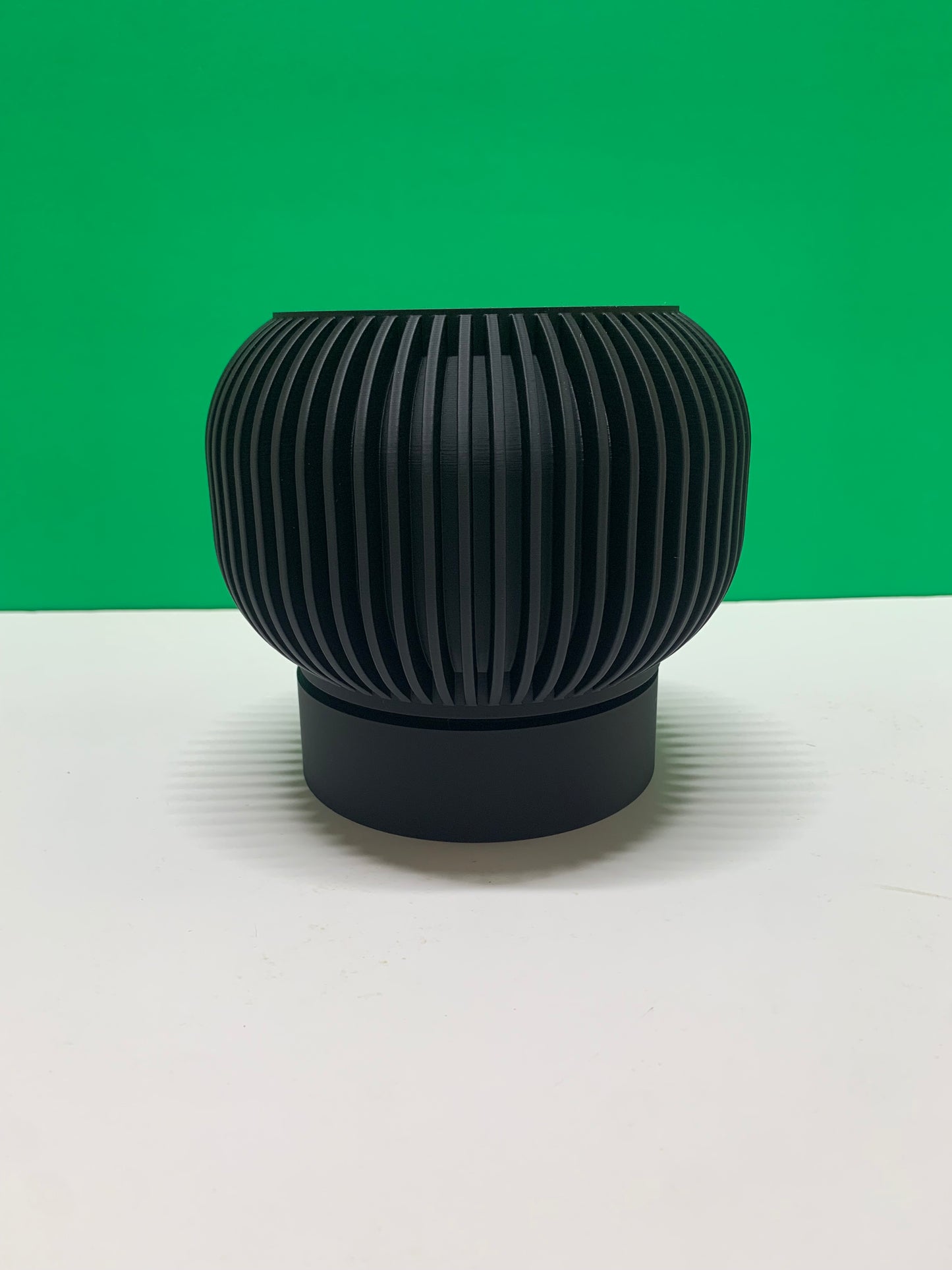 Yuso Planter Pot