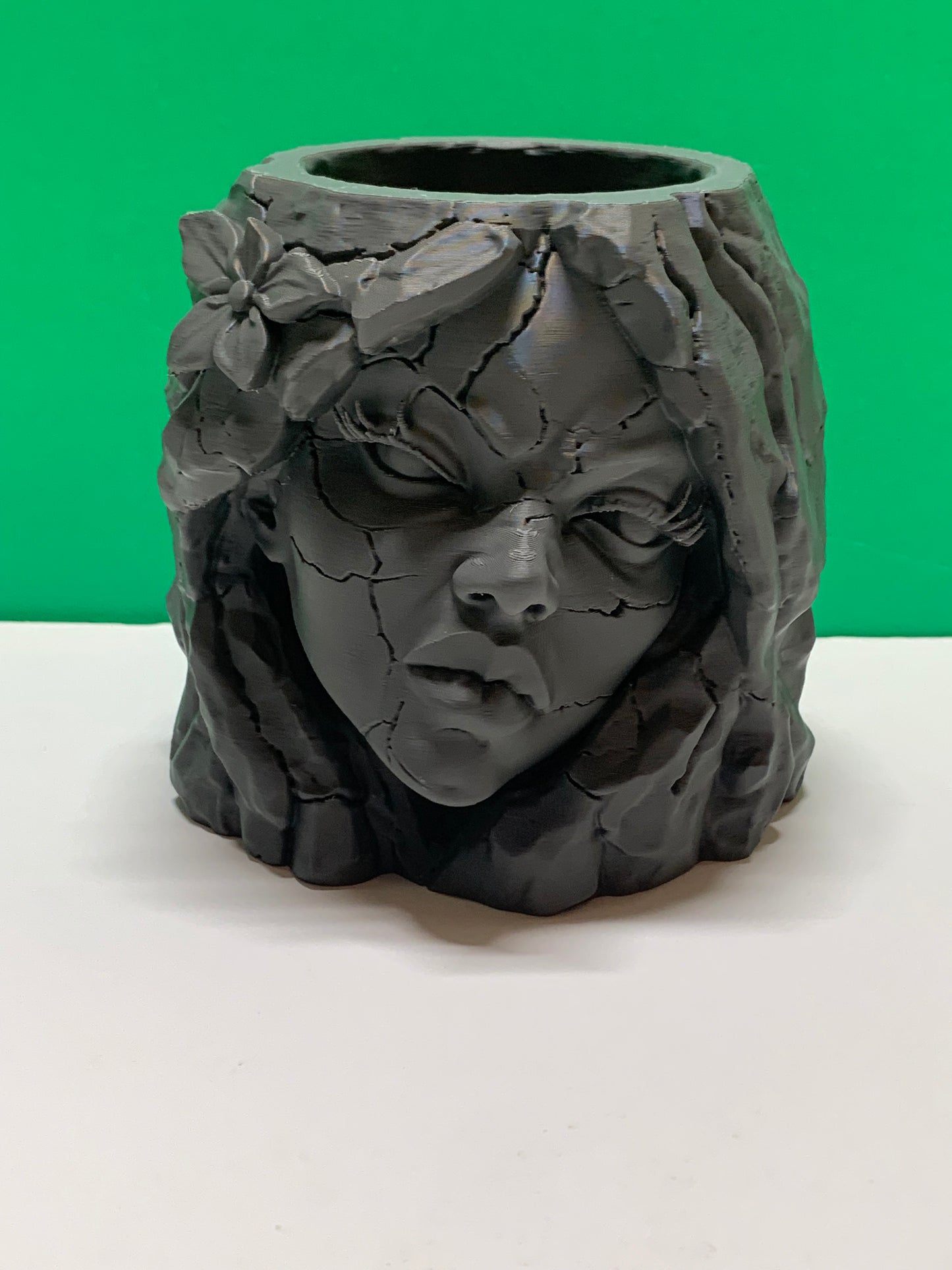 Lady Stone Planter