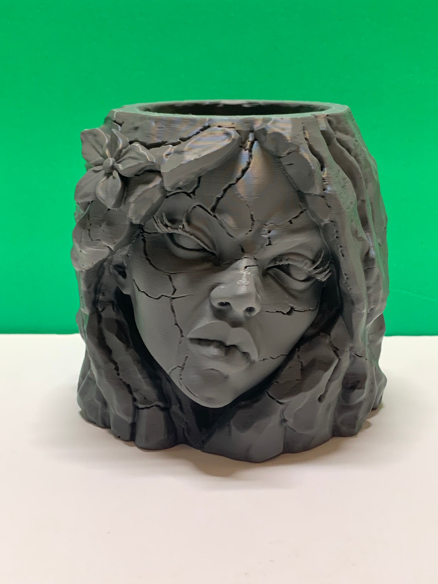 Lady Stone Planter
