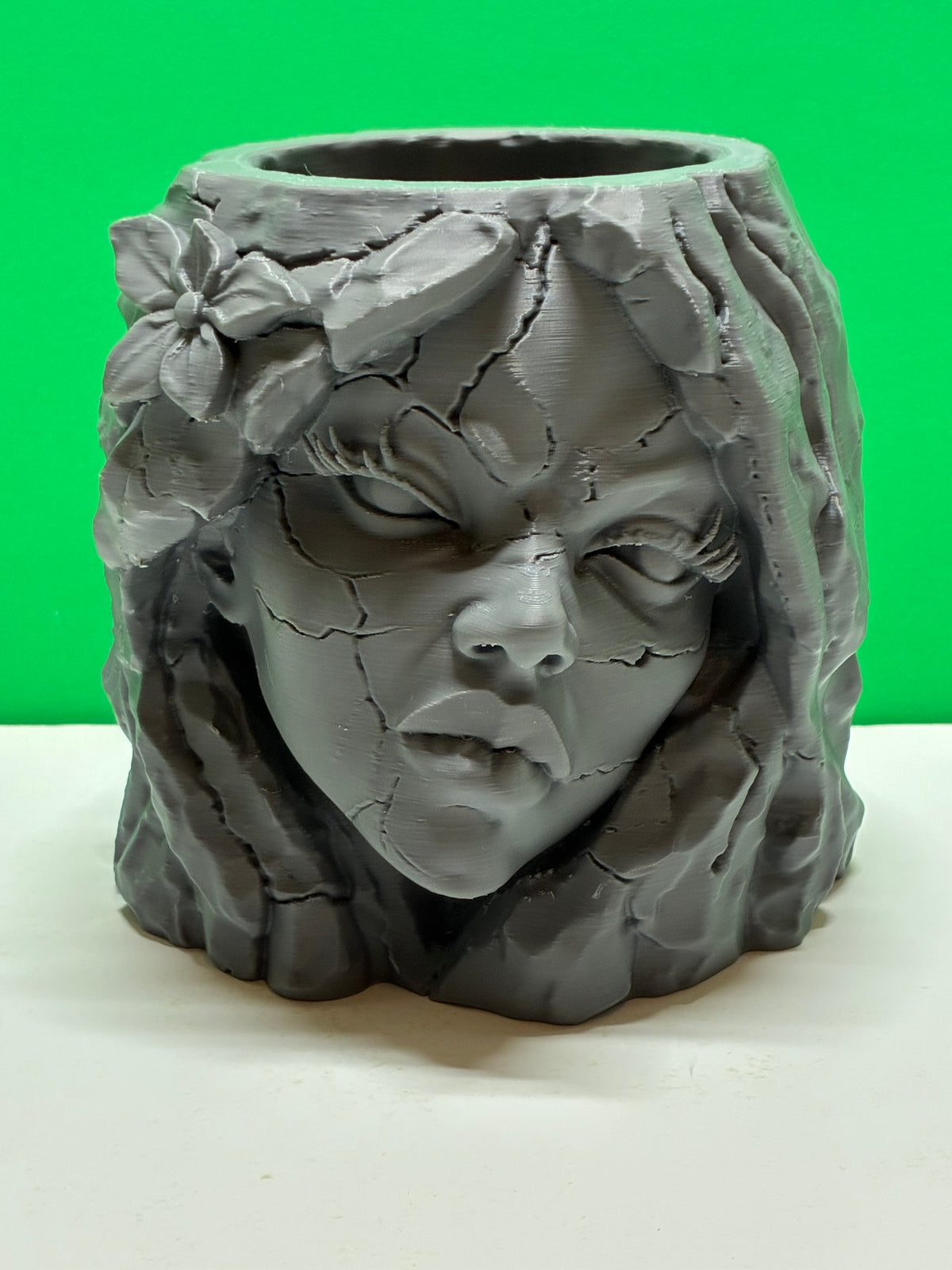 Lady Stone Planter