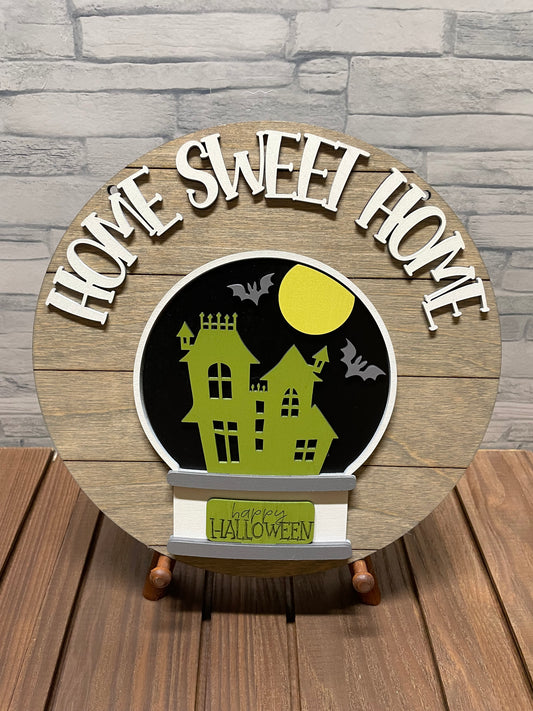 Halloween Haunted House for the Interchangeable Snow Globe